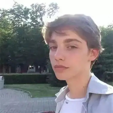 6686体育app铁牌作者Violet