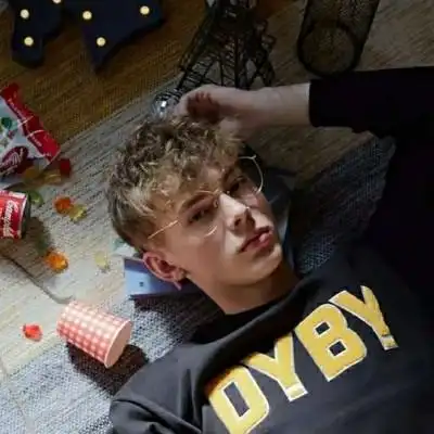 6686体育app钻石作者Queen