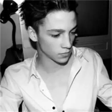 6686体育app铁牌作者Una